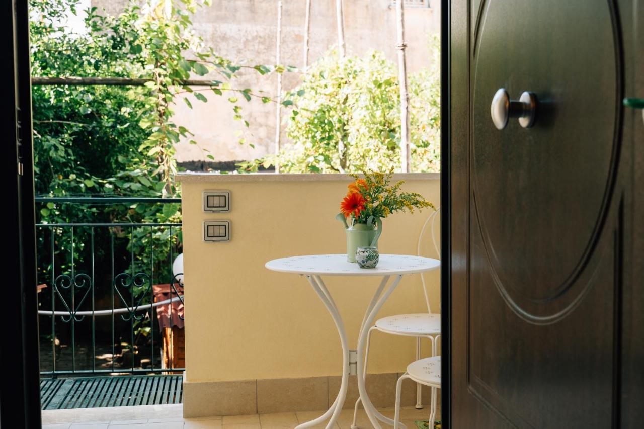Апартаменты Garden View Сорренто Экстерьер фото